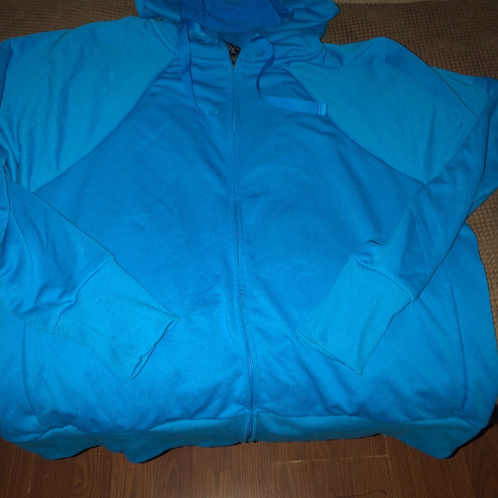 Nice never worn Nike sweater